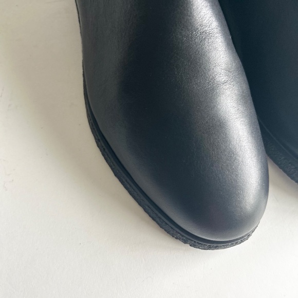 Men’s Vince Black Genuine Leather Rubber Outsole Chelsea Boots size 8.5 main image 10